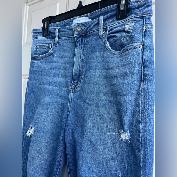 Carly Jean Chrissy Boyfriend Jeans Sz 7 Medium Wash Distressed Cuffed relaxed - Picture 7 of 13